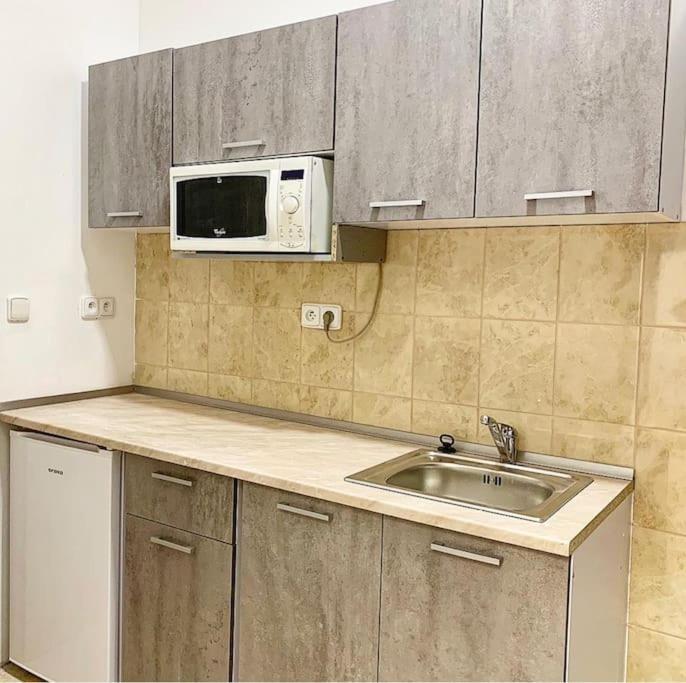 Cozy Apartment Near Hockey & Football Arena Bratislava Buitenkant foto